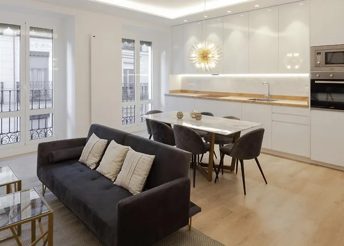 Elegant Retreat In City Center Rome
