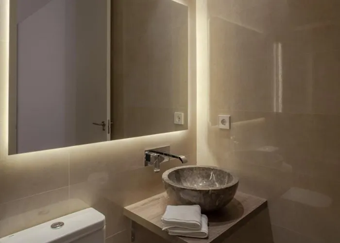 Apartment Elegant Retreat In City Center *