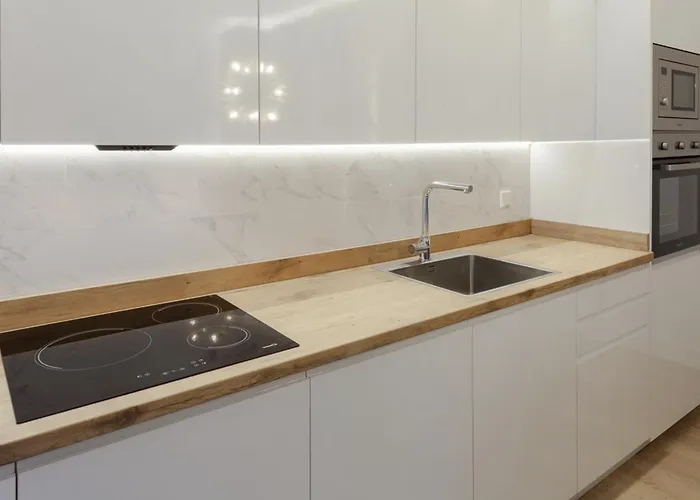 Apartment Elegant Retreat In City Center *